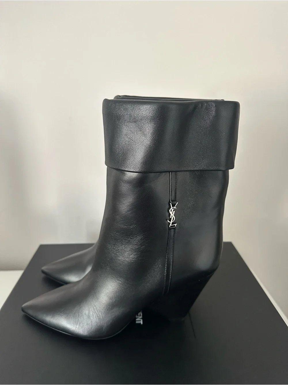 Saint Laurent Black Leather 95mm Niki boots 38.5